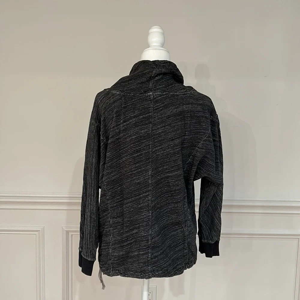 Unity Oversized Sweatshirt - Picture 3 of 6
